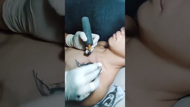 wolf tattoo , artist by warren saguinsin смотреть онлайн