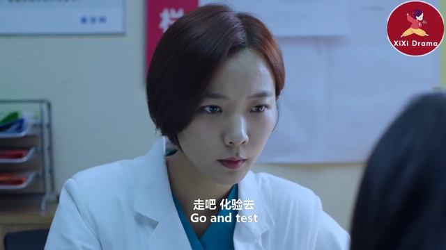 女病人腹疼以為是痛經，哪料女醫生一眼察覺不對勁，一查竟是宮外孕！ смотреть онлайн