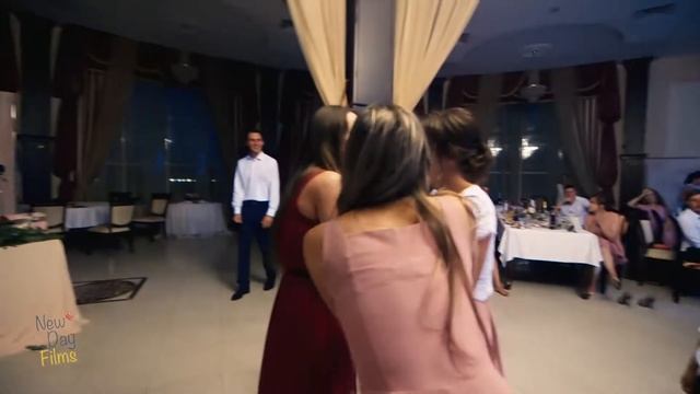 Букет невесты рвут на части! смотреть онлайн