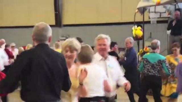 Square Dance is a great way to have fun! смотреть онлайн