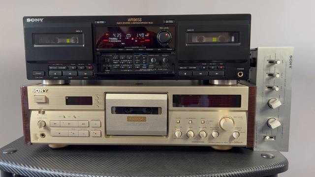 RCA Output: Modded Sony WR965S vs 555esA - A Head-to-Head Audio Showdown смотреть онлайн