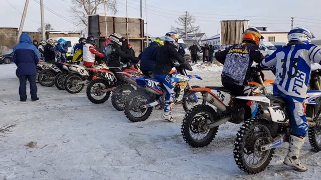 Новогодний мотокросс 2 смотреть онлайн