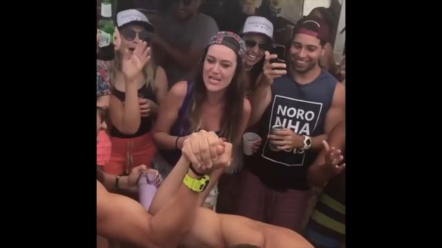 СМЕШНЫЕ ДЕВУШКИ 2021 - приколы, падения, розыгрыши! [ПОДБОРКА]