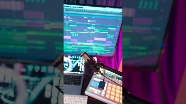 Румтур по студии PARTIRO MEDIA смотреть онлайн