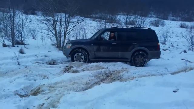 Внедорожье,преодоление горы