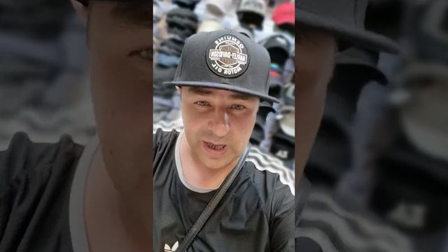 SNAPBACK БЕЙСБОЛКА С ПРЯМЫМ КОЗЫРЬКОМ. смотреть онлайн