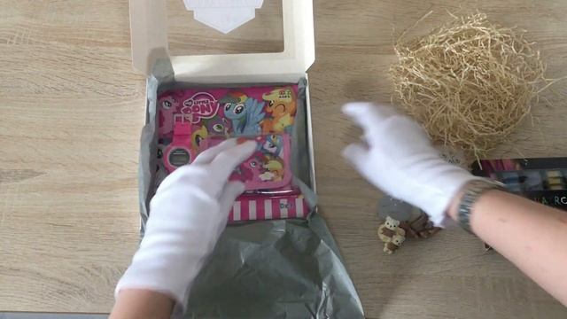 Подарочный набор для девочки "Полезные Штучки" смотреть онлайн