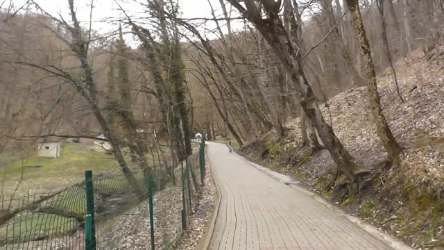 Минеральные воды Горячего Ключа. Из экскурсии по парку (№2) смотреть онлайн