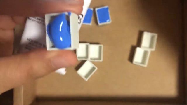 Unboxing-Holbein’s Verditer Blue and a watercolor towel. смотреть онлайн
