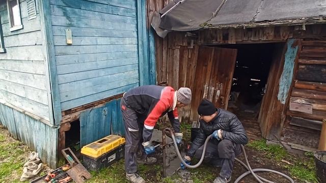 АБИССИНСКАЯ СКВАЖИНА ОТ А ДО Я.#бурениескважин #абиссинскийколодец #гидробурение смотреть онлайн
