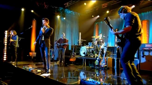 Arctic Monkeys - I Wanna Be Yours (Live) смотреть онлайн