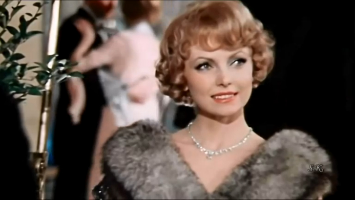 Елена Ваенга. Угостите даму сигаретой смотреть онлайн