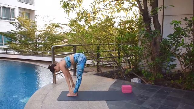 Friday Yoga | Session 3 (English) | Yoga With Parisa смотреть онлайн