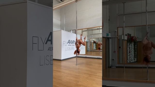 Spin Pole: 10 Beautiful Combos (Advanced Training) смотреть онлайн