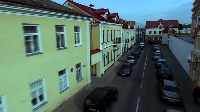 Реконструированное здание в исторической части Гродно ( улица Молодежная дом 3 ). ГК «Стратег». смотреть онлайн