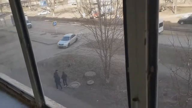 Эльдар Богунов актерская игра дети дерутся, грязные ноги и вещи не забрала бывшая девушка