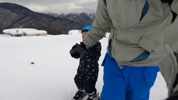 Как научить малыша кататься на горных лыжах / Thrilling Ski Lessons: Teaching My Son to Shred!