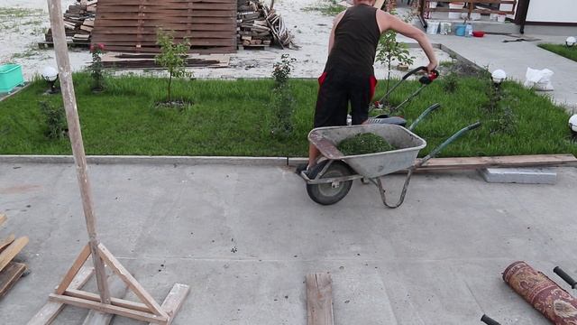 Сколько проработает беспроводная газонокосилка от аккумулятора 20V 2.5 ah смотреть онлайн