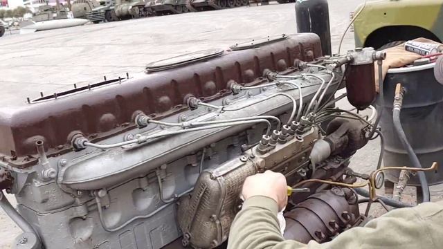 Russian Recon Tank Engine Start / Первый старт двигателя для ПТ-76. смотреть онлайн