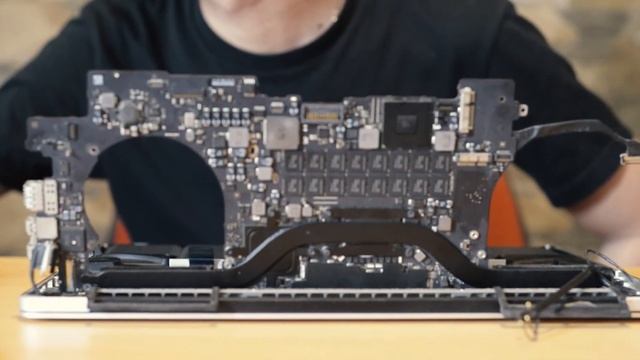 Early 2013 15" MacBook Pro Speaker Replacement (Fast Draft) смотреть онлайн