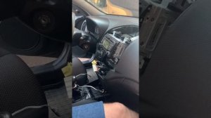 Как снять штатную магнитолу Хюндай  i30 2010г.