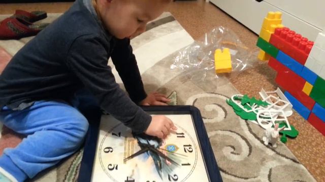 Ребенок называет цифры (1 год 11мес) смотреть онлайн