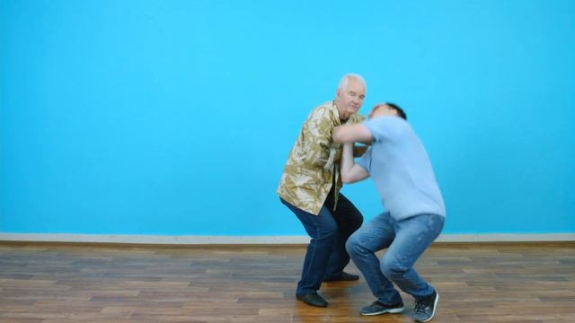 Три способа освобождения от захватов за одежду. смотреть онлайн