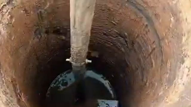 5 колец воды меньше чем за час!!!! Вот это да ???Бурение колодца машиной в Дмитровском районе ! смотреть онлайн