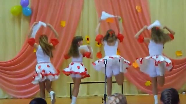 Russian dance "Katyusha"\Russischer Tanz "Katyusha" смотреть онлайн
