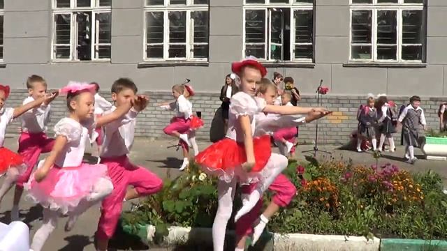 Праздник 1 сентября в школе № 127 г.Нижнего Новгорода. смотреть онлайн