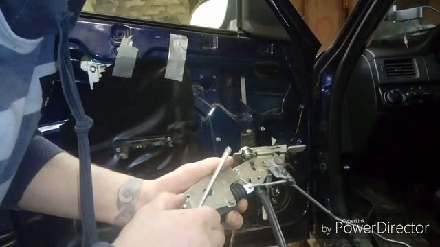 Актуатор двери приора с ЦЗ.Замена. смотреть онлайн