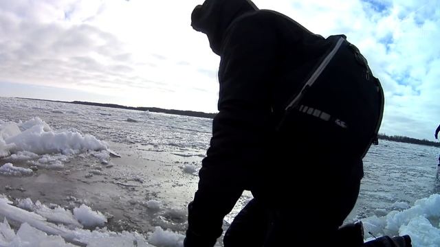 Трофейный судак на раттлины или ловля клыкастого на Волге в глухозимье - 28.01.2018 смотреть онлайн