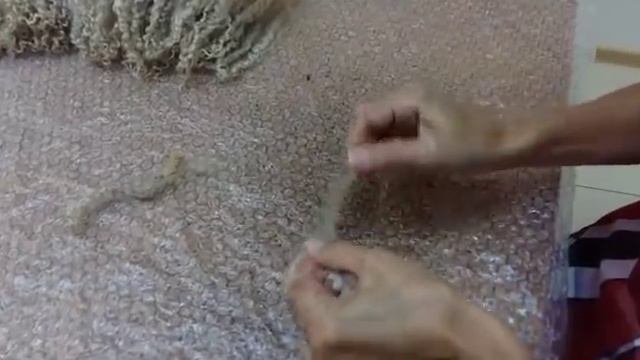 Как вытряxнуть мелкий растительный сор из овечьего флиса? смотреть онлайн