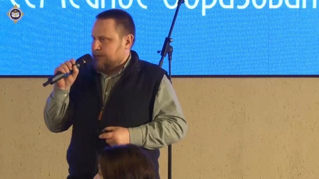 Выступление Андрея Рогозянского "Личный опыт семейного образования" смотреть онлайн