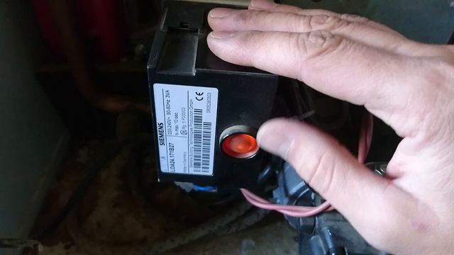Loa 24 vibra y se bloquea se enciende luz roja en quemador de gaasoil y no calienta смотреть онлайн