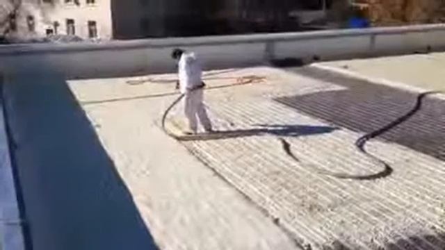 Утепление пеной, пенополиуретаном кровли. ТеплоГидроИзоляция смотреть онлайн