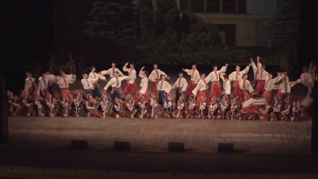 Гопак. Ансамбль Вірського ще ні разу не змогла подивитися без сліз щастя. смотреть онлайн