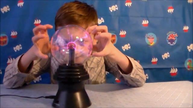Опыты с Электричеством для детей / Фокус с бумагой и Молния! смотреть онлайн