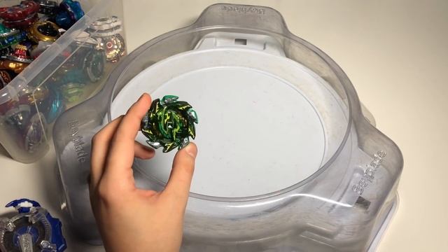ЗЕЛЁНАЯ САЛАМАНДРА / РАСПАКОВКА И ОБЗОР / Бейблэйд Бёрст / Beyblade Burst смотреть онлайн