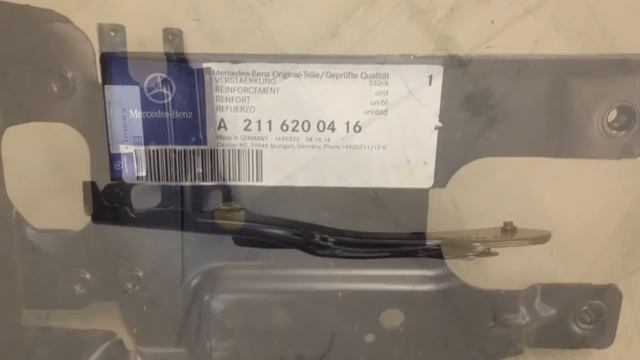 Рамка фары правая Mercedes W211 A2116200416 смотреть онлайн