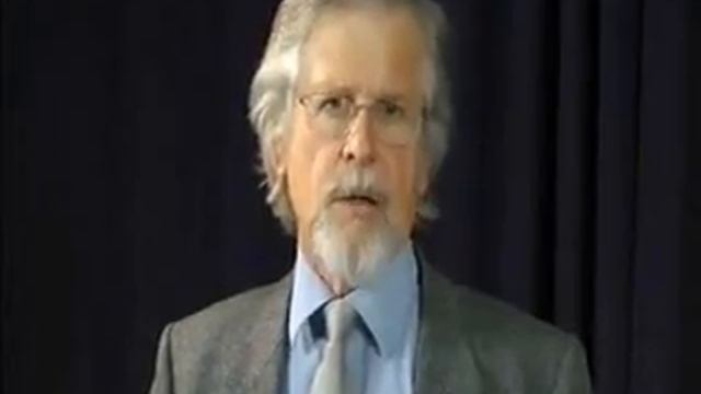 Prof. Robert Phillipson talks about linguistic imperialism and ELT смотреть онлайн