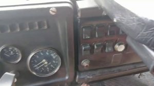 Замена лобового стекла на камазе не снимая уплотнителей.