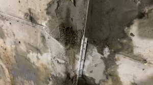 Как заделать отверстия в бетоне от опалубки?