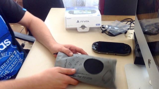 Распаковка и обзор PsVita Slim ( япошка ) открытие,обзор основ. смотреть онлайн