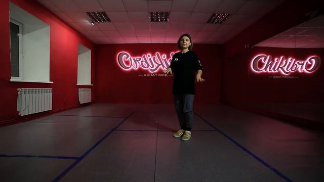 Учим связку в стиле Hip Hop c Венерой Сабировой смотреть онлайн