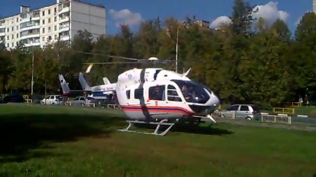 Вертолет спасателей в Москве смотреть онлайн