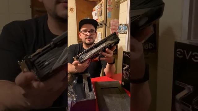RTX 3090 PNY XLR8 EPIC X RGB 24GB DDR6 Unboxing PARTE 1 смотреть онлайн