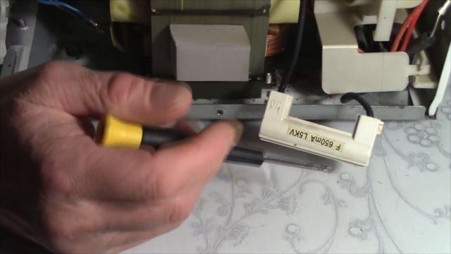 Микроволновка не греет. Причина. смотреть онлайн