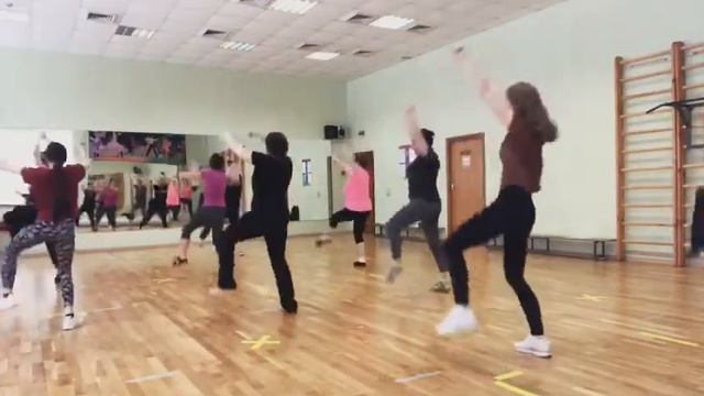 Танцы MIX в ФОК «Атлант-Гольяново». Инструктор Федорович Олеся Сергеевна. смотреть онлайн