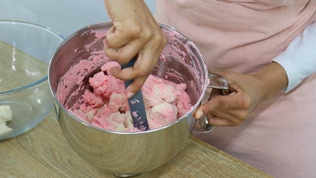 MACARONS MADE EASY! │ HOW TO MAKE PERFECT TASTY MACARONS │ CAKES BY MK